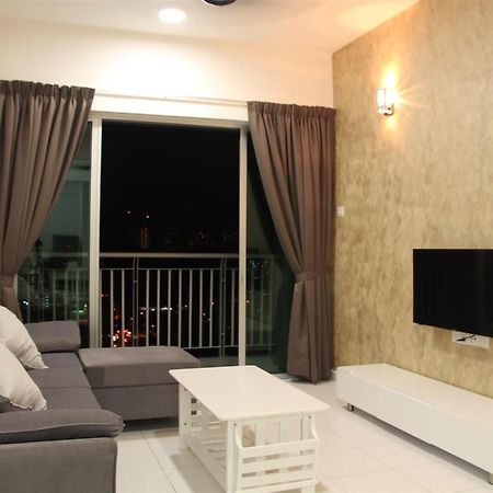 3 Bedroom Condo @ NEAR SPICE ARENA Bayan Lepas Esterno foto